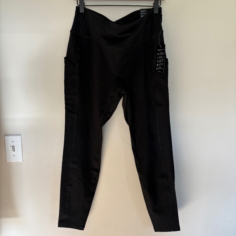 Torrid High Rise Active Leggings with Pockets - Picture 1 of 2